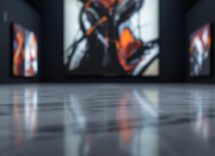 Esposizione di arte contemporanea con opere emozionanti